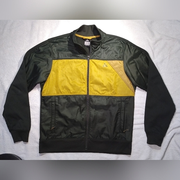 NIKE ACG Fit Therma Hybrid Nylon Polyester Forest Green Yellow tech gorp Jacket - Picture 1 of 16